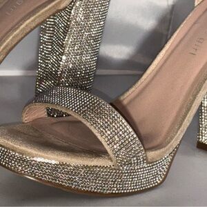Madden Girl Siren Rhinestone Platform
Sandals Size 8.5 M